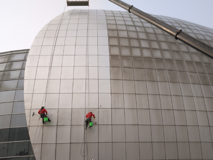 鋁塑板外墻清洗常識(shí)